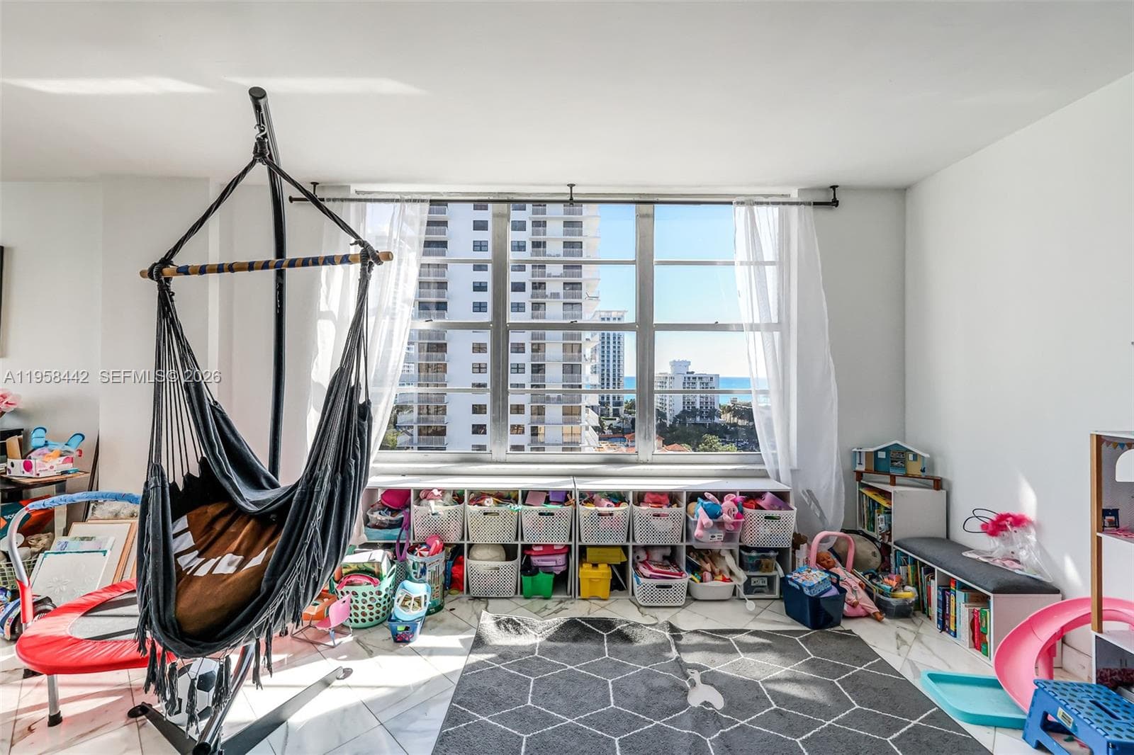 WINSTON TOWER 300 CONDO · #1404 in Sunny Isles Beach - Photo 8