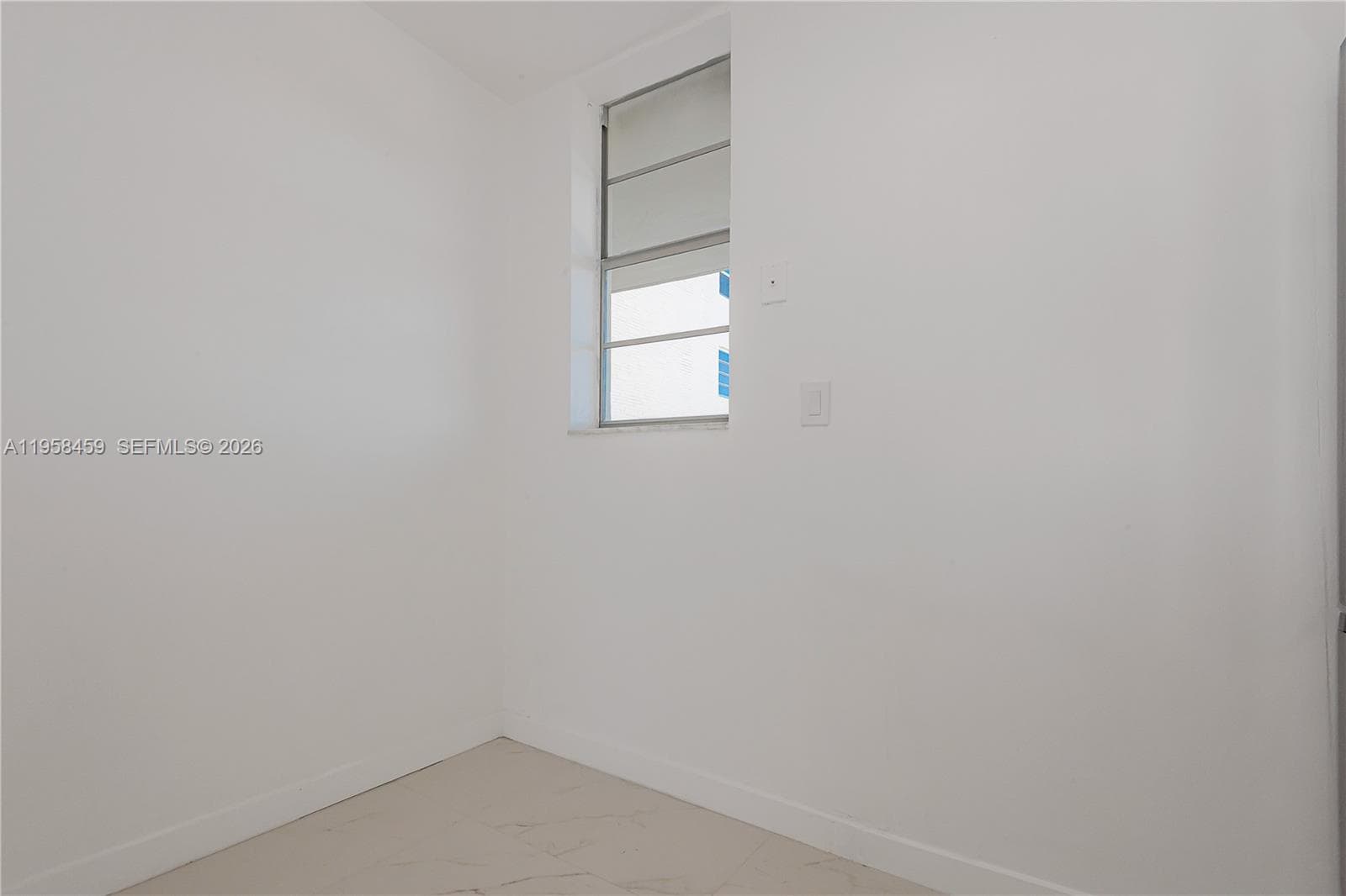 J · #J405 in Aventura - Photo 12