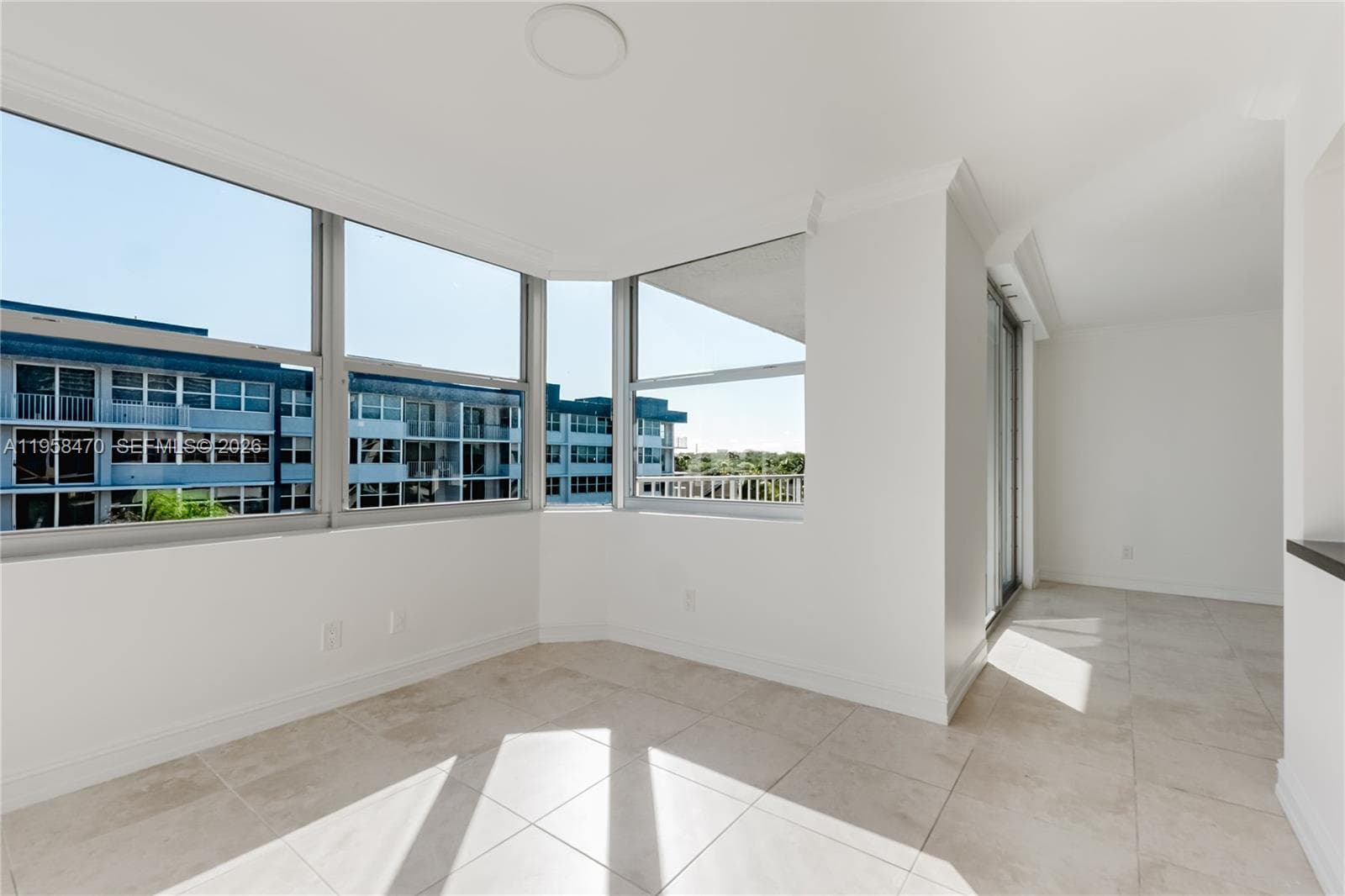 REEF WEST CONDO · #5I in North Miami Beach - Photo 7