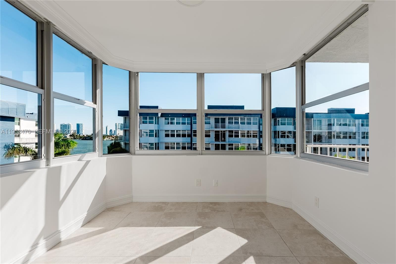 REEF WEST CONDO · #5I in North Miami Beach - Photo 8