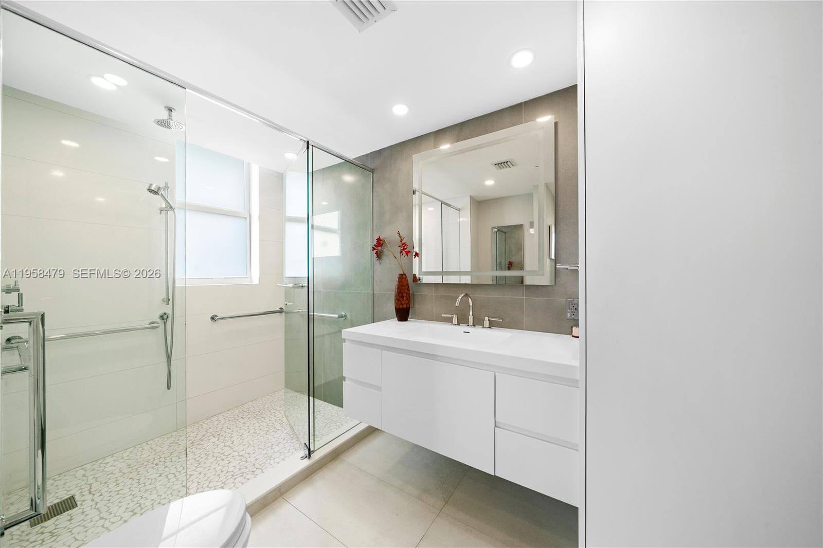 200 OCEAN DRIVE CONDO · #5D in Miami Beach - Photo 12