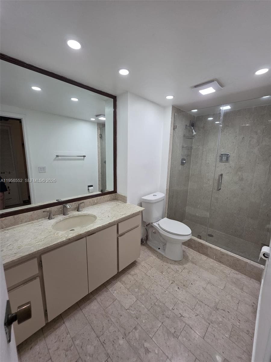 CRICKET CLUB CONDO · #811 in Miami - Photo 12