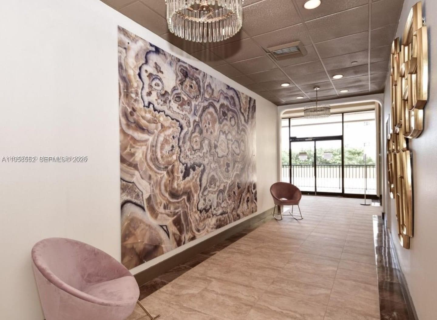 CRICKET CLUB CONDO · #811 in Miami - Photo 18