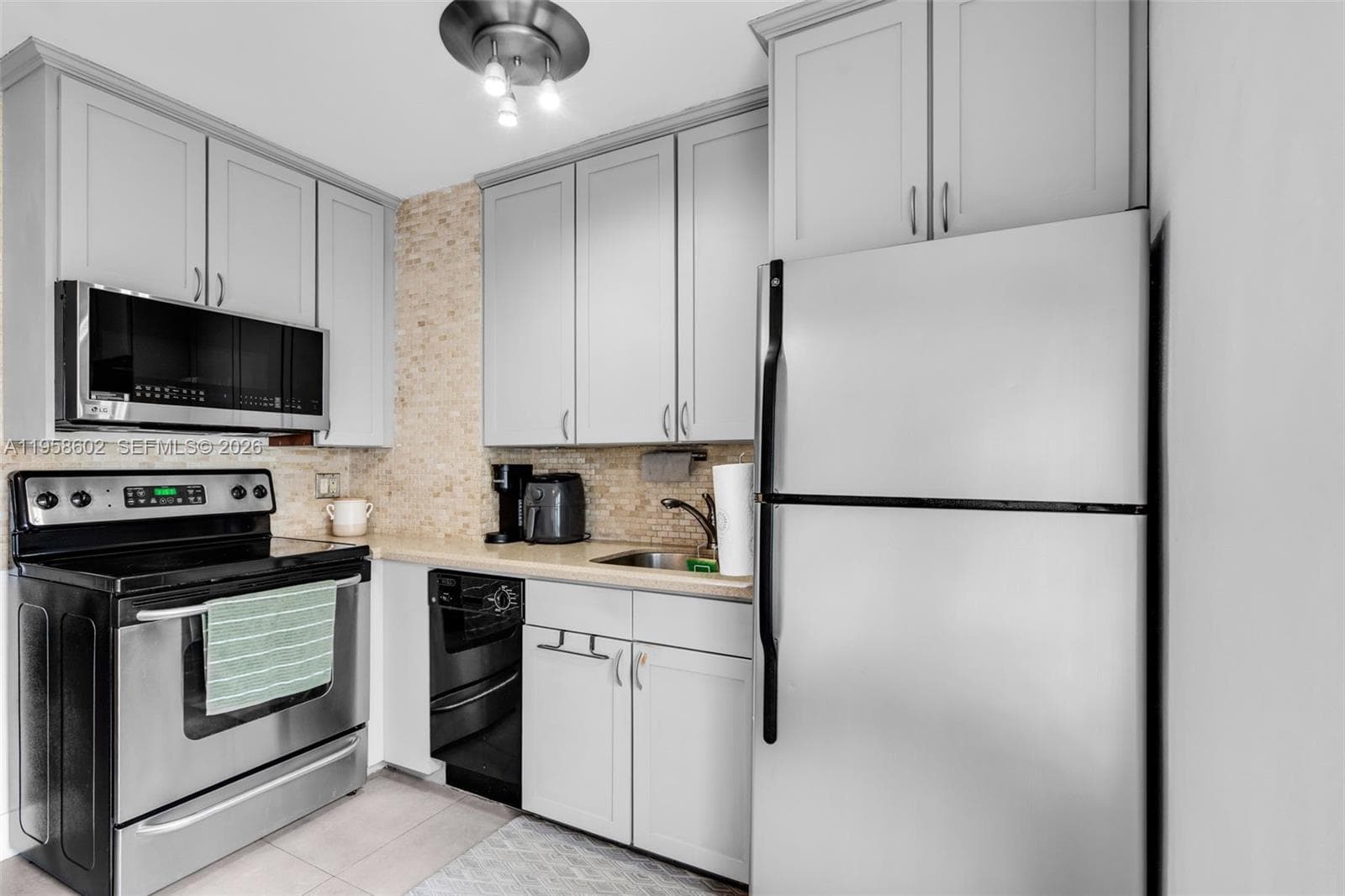 BARCELONA COURT CONDO · #403 in Coral Gables - Photo 10