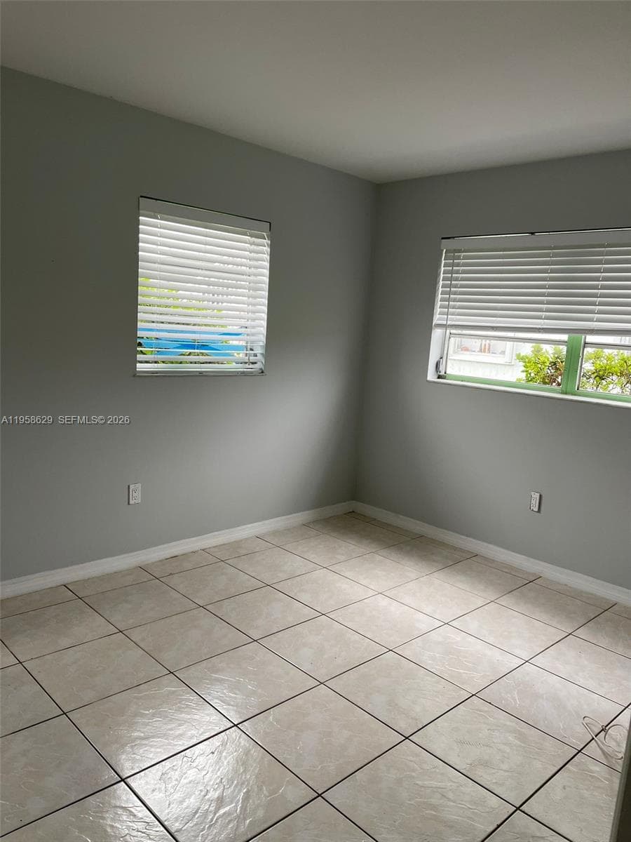 VILLAGE AT DADELAND CONDO · #H113 in Miami - Photo 7