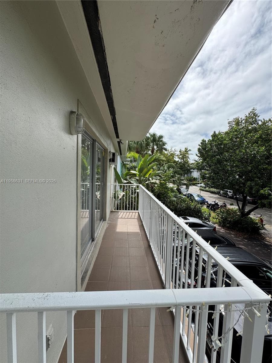 921 MERIDIAN AVE APTS CON · #7 in Miami Beach - Photo 32