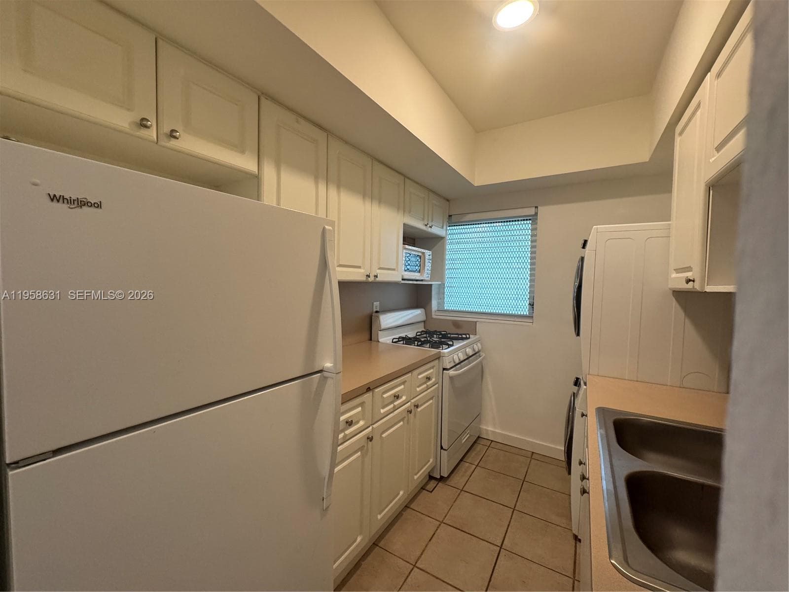 921 MERIDIAN AVE APTS CON · #7 in Miami Beach - Photo 18