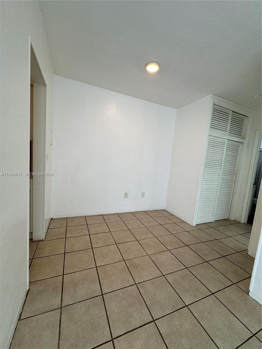 921 MERIDIAN AVE APTS CON · #7 in Miami Beach - Photo 31