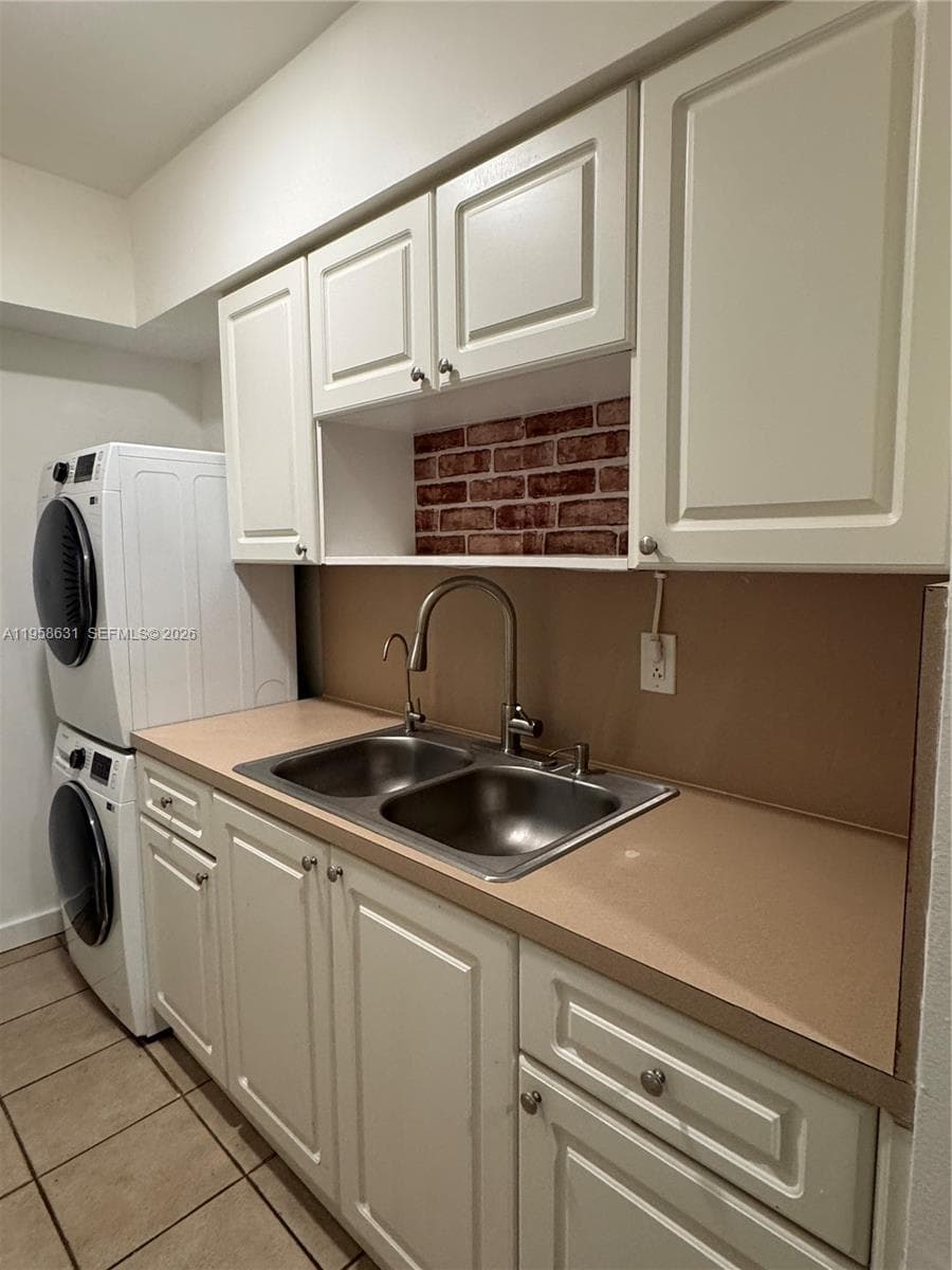 921 MERIDIAN AVE APTS CON · #7 in Miami Beach - Photo 25