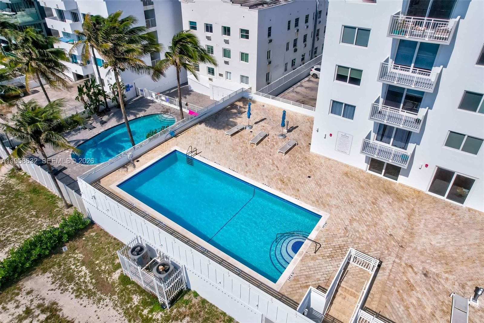 OCEAN POINT CONDO · #1023 in Miami Beach - Photo 15