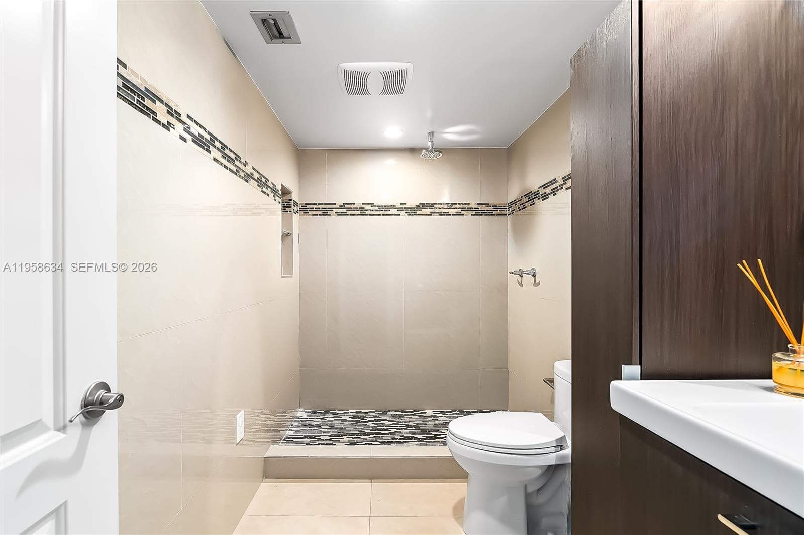 CEDAR GLENN CONDO APTS · #111E in Miami - Photo 16