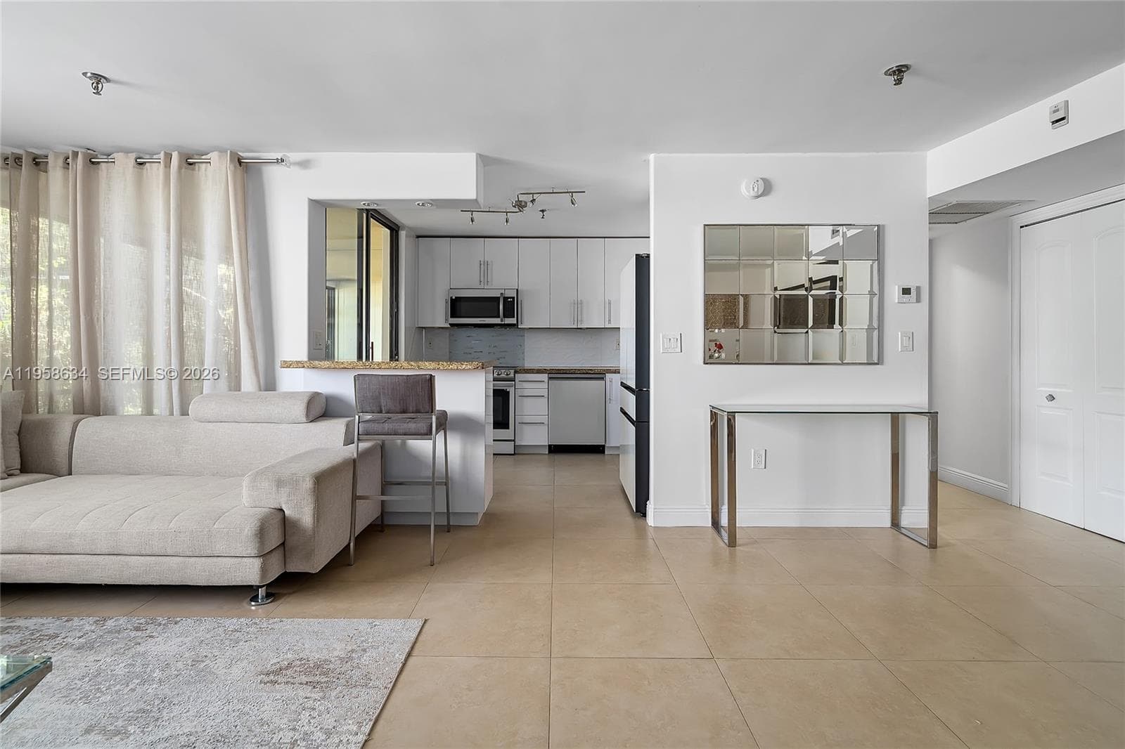 CEDAR GLENN CONDO APTS · #111E in Miami - Photo 3