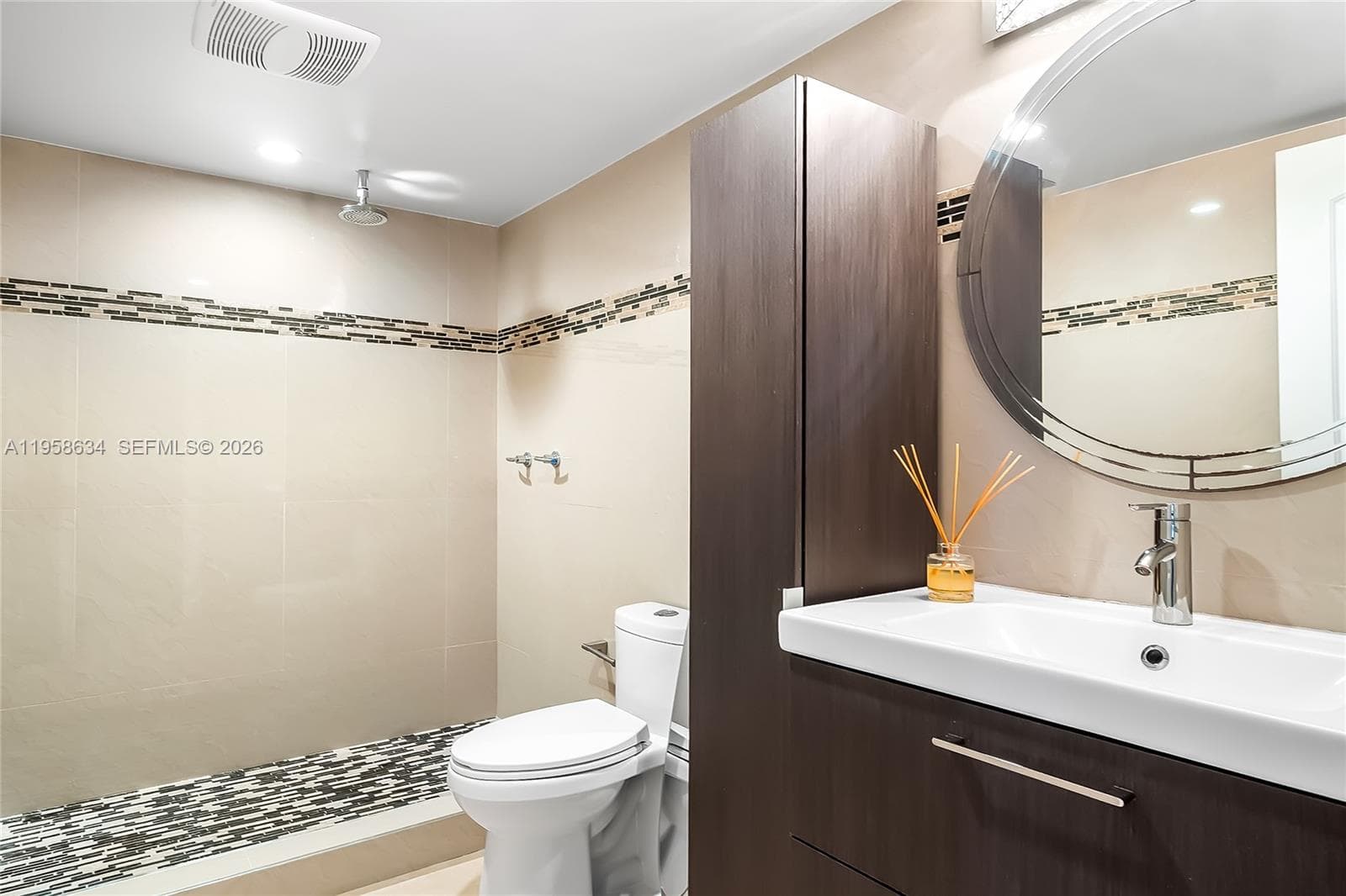 CEDAR GLENN CONDO APTS · #111E in Miami - Photo 15