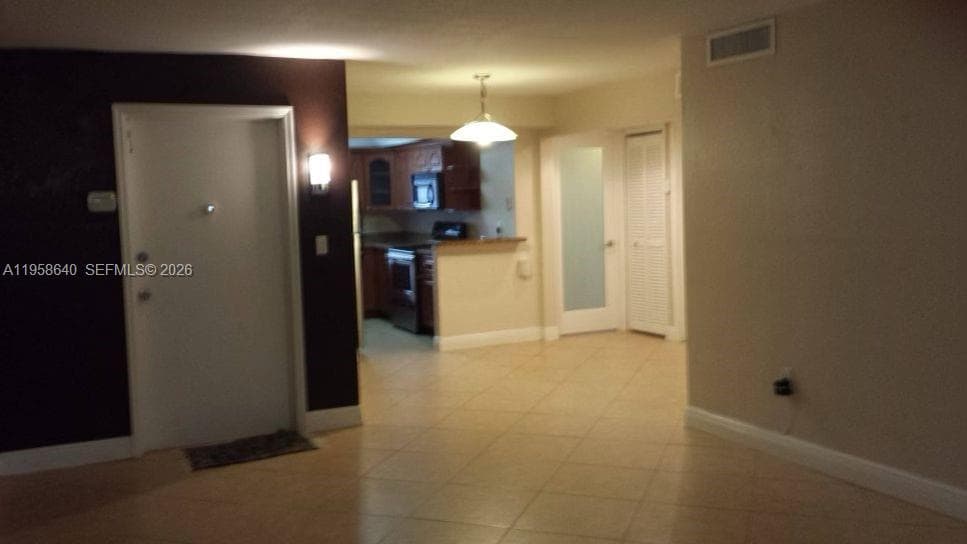VILLAGE OF DADELAND CONDO · #E113 in Miami - Photo 2