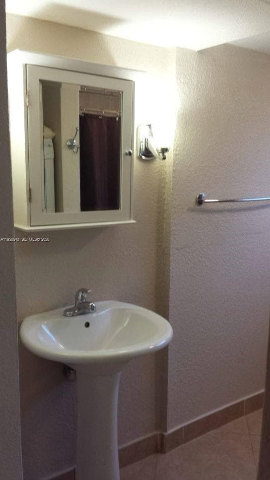VILLAGE OF DADELAND CONDO · #E113 in Miami - Photo 9