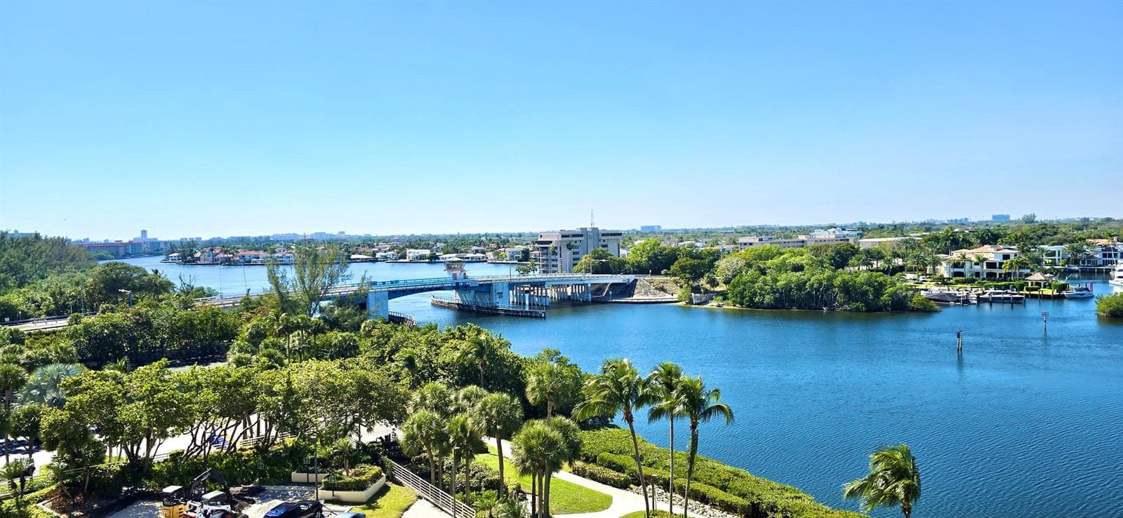 VIEW WEST: WINDING INTRACOASTAL
