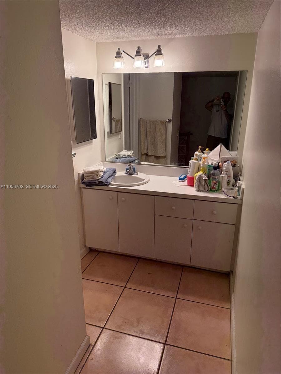 SUNWOOD CONDO · #232 in Miami - Photo 4