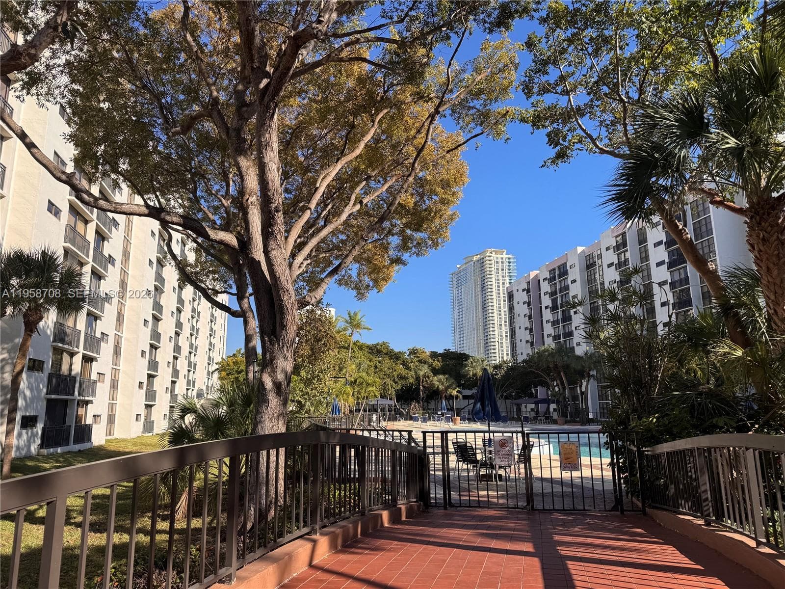 PLAZA OF AMERICAS CONDO P · #117 in Sunny Isles Beach - Photo 26