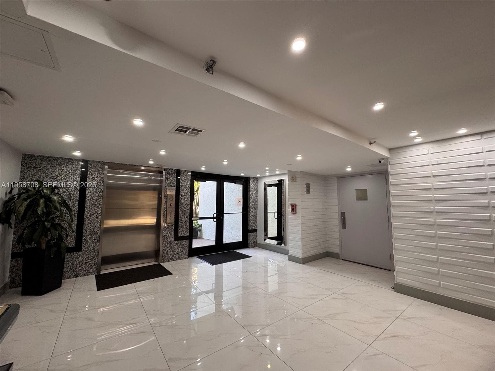 PLAZA OF AMERICAS CONDO P · #117 in Sunny Isles Beach - Photo 24