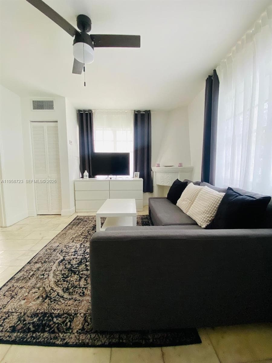 FIRST ON PENN · #20 in Miami Beach - Photo 4