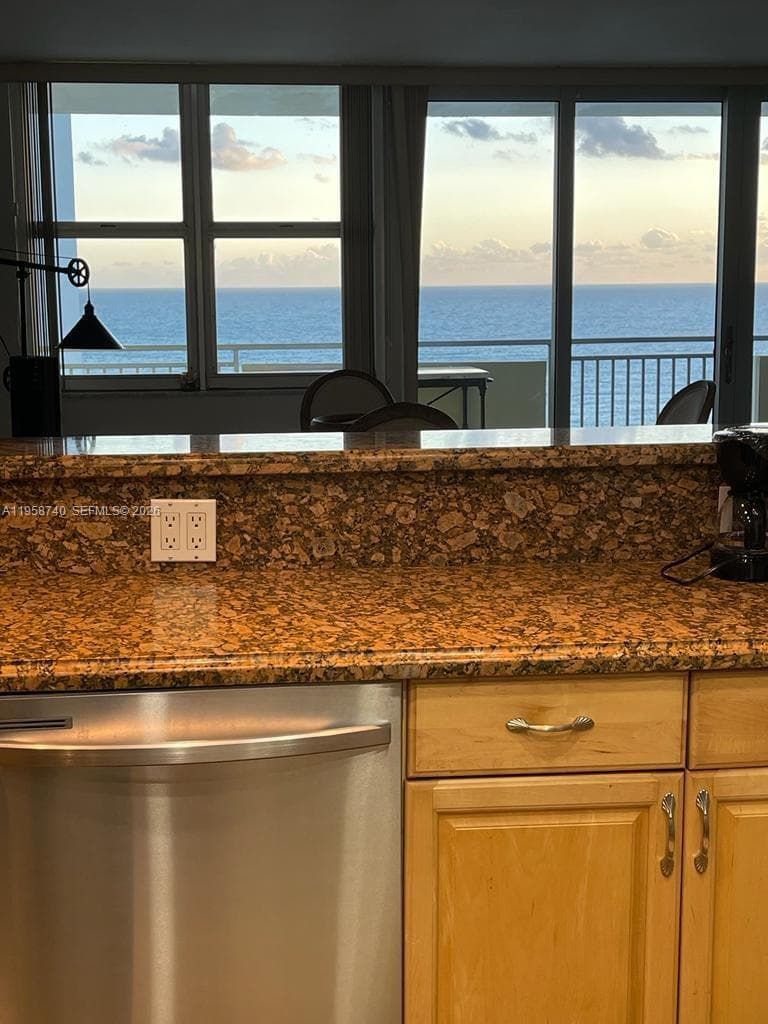PARKER DORADO CONDO · #1602 in Hallandale Beach - Photo 17