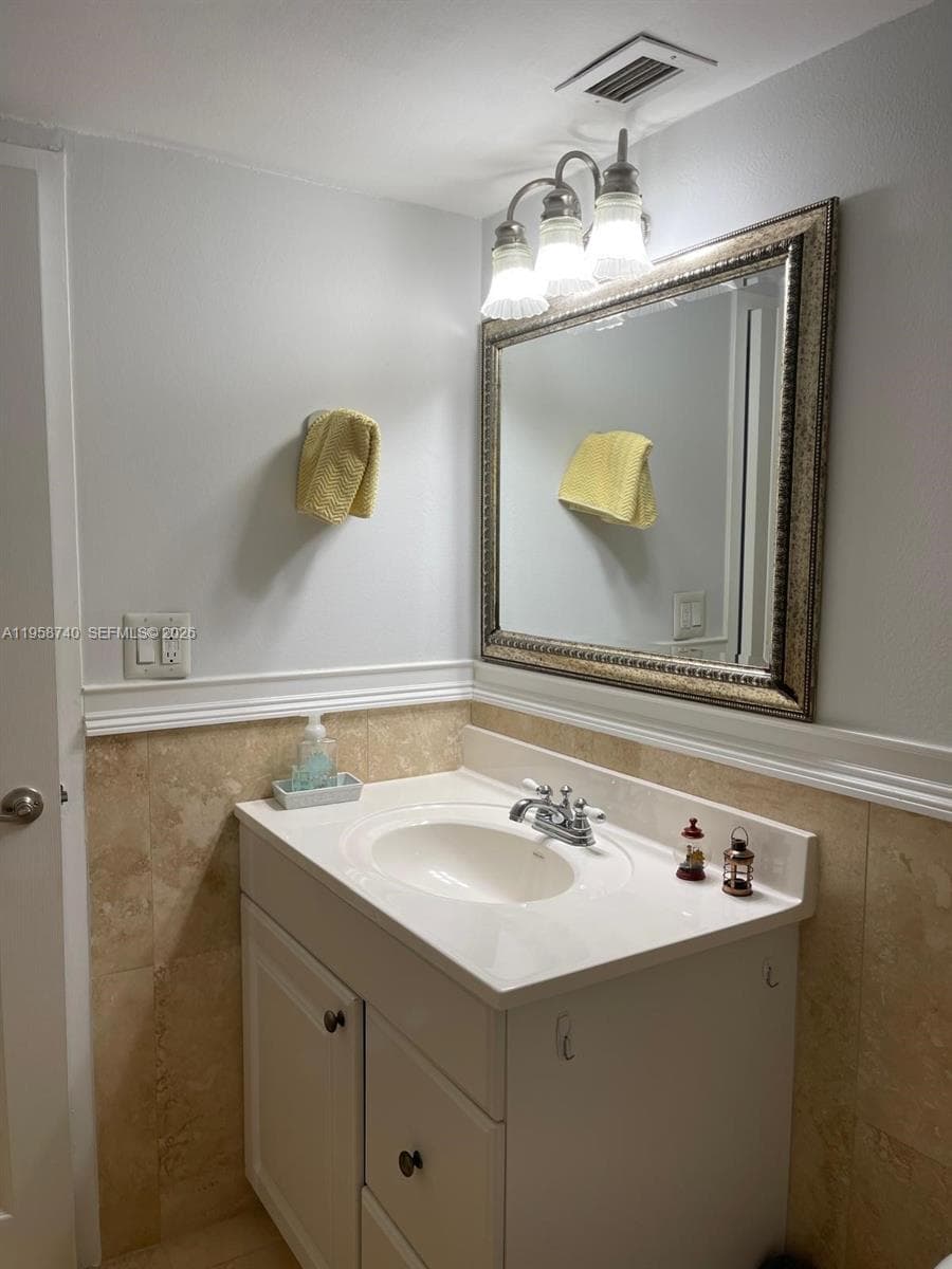 PARKER DORADO CONDO · #1602 in Hallandale Beach - Photo 47