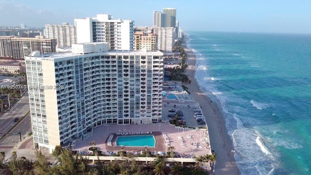 PARKER DORADO CONDO · #1602 in Hallandale Beach - Photo 7