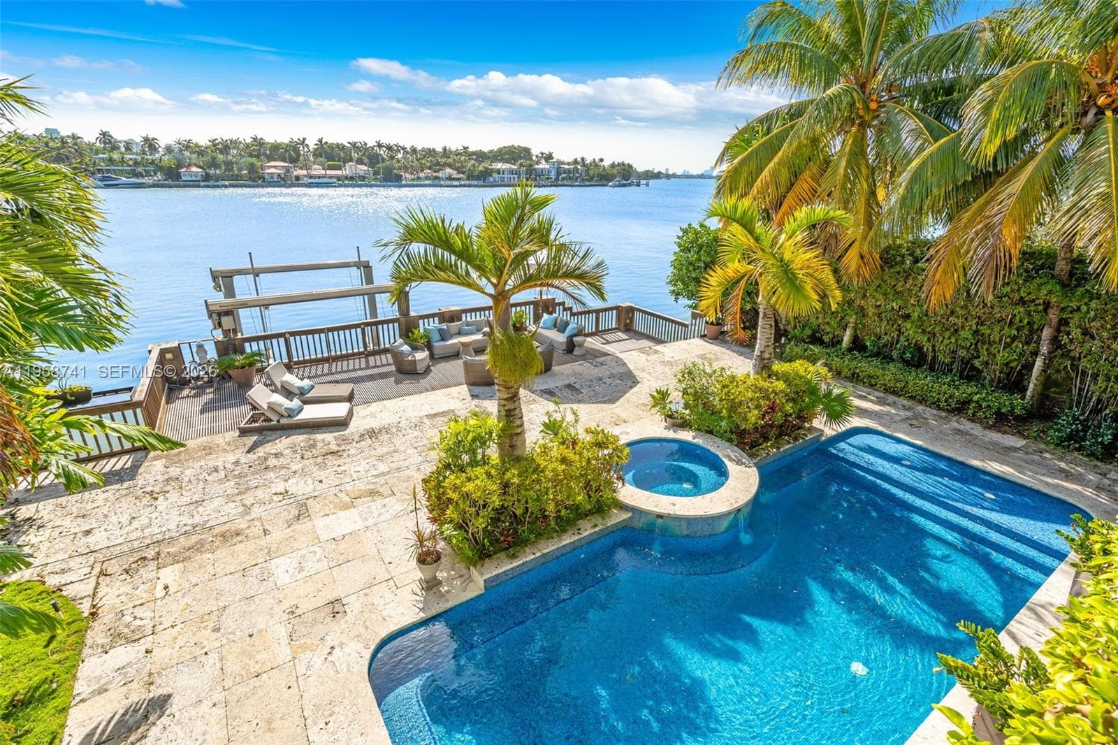 1398 Bay Dr photo 19