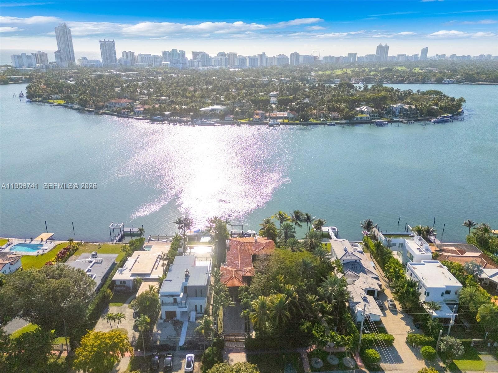 1398 Bay Dr photo 35