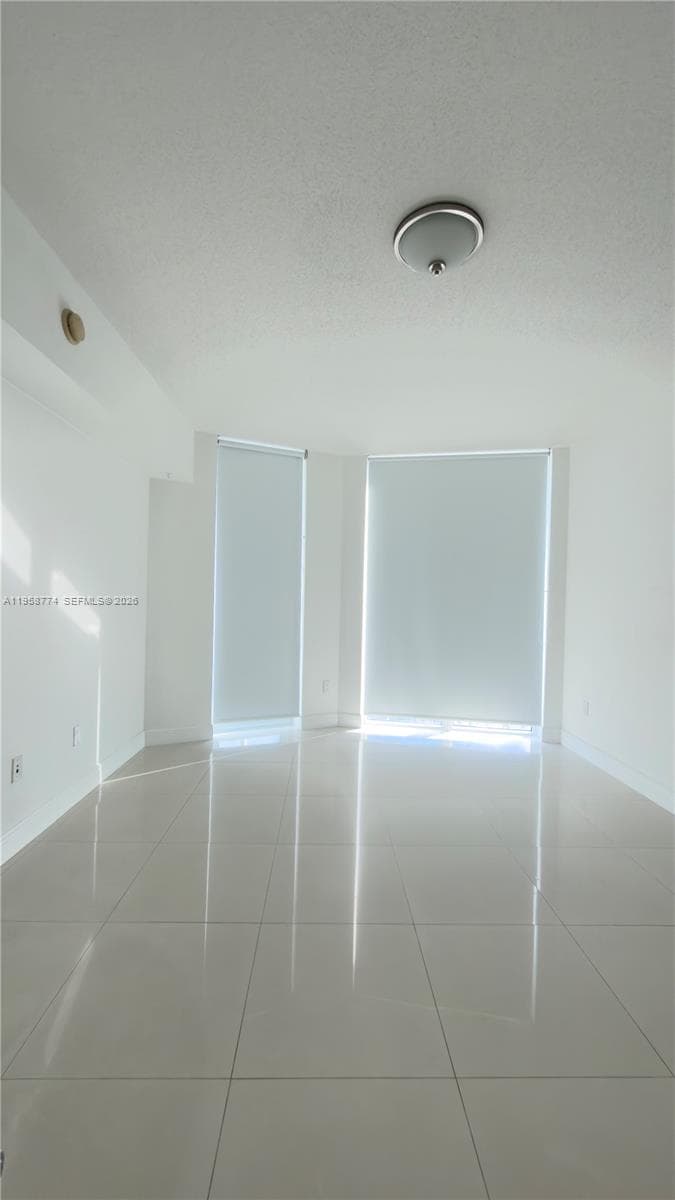 Latitude on the River · #3810 in Miami - Photo 22