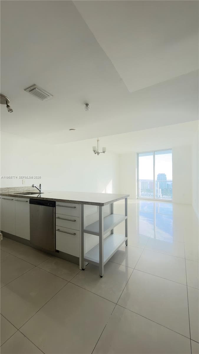 Latitude on the River · #3810 in Miami - Photo 5