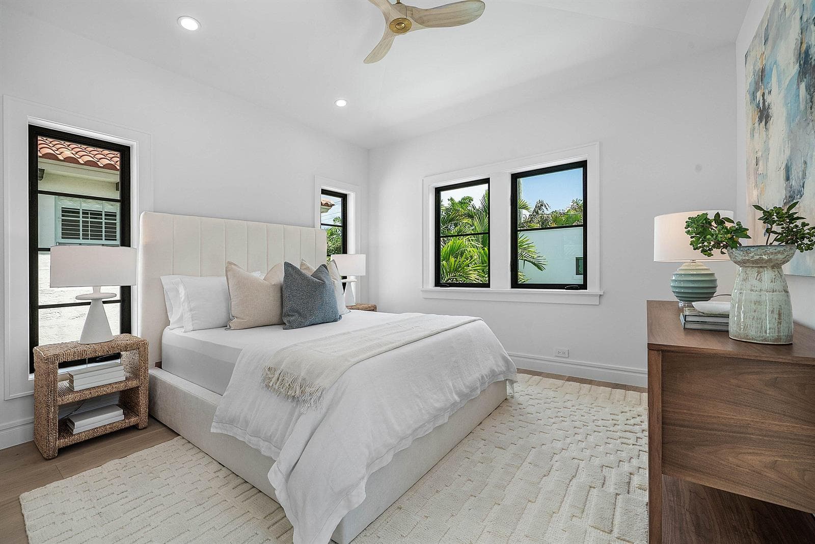 045-230PershingWay-WestPalmBeach-FL-3340