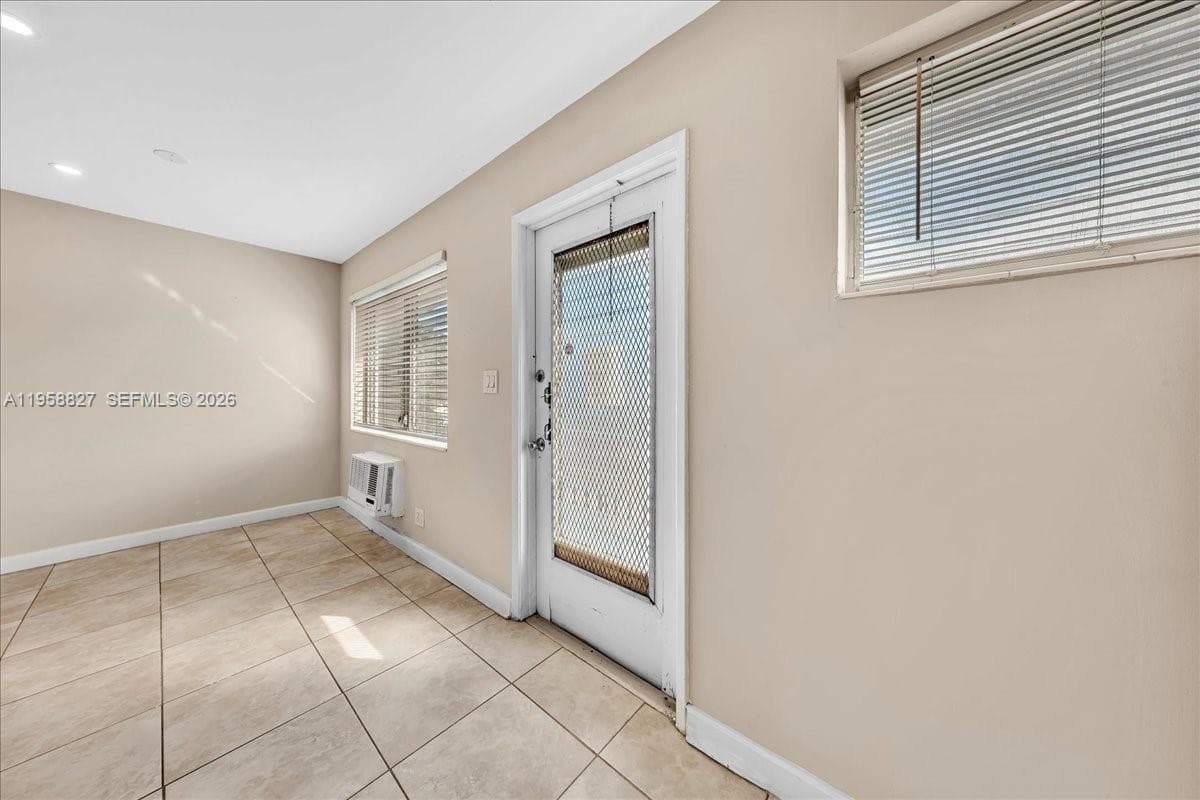 JEFFERSON APTS CO-OP · #9 in Hollywood - Photo 12