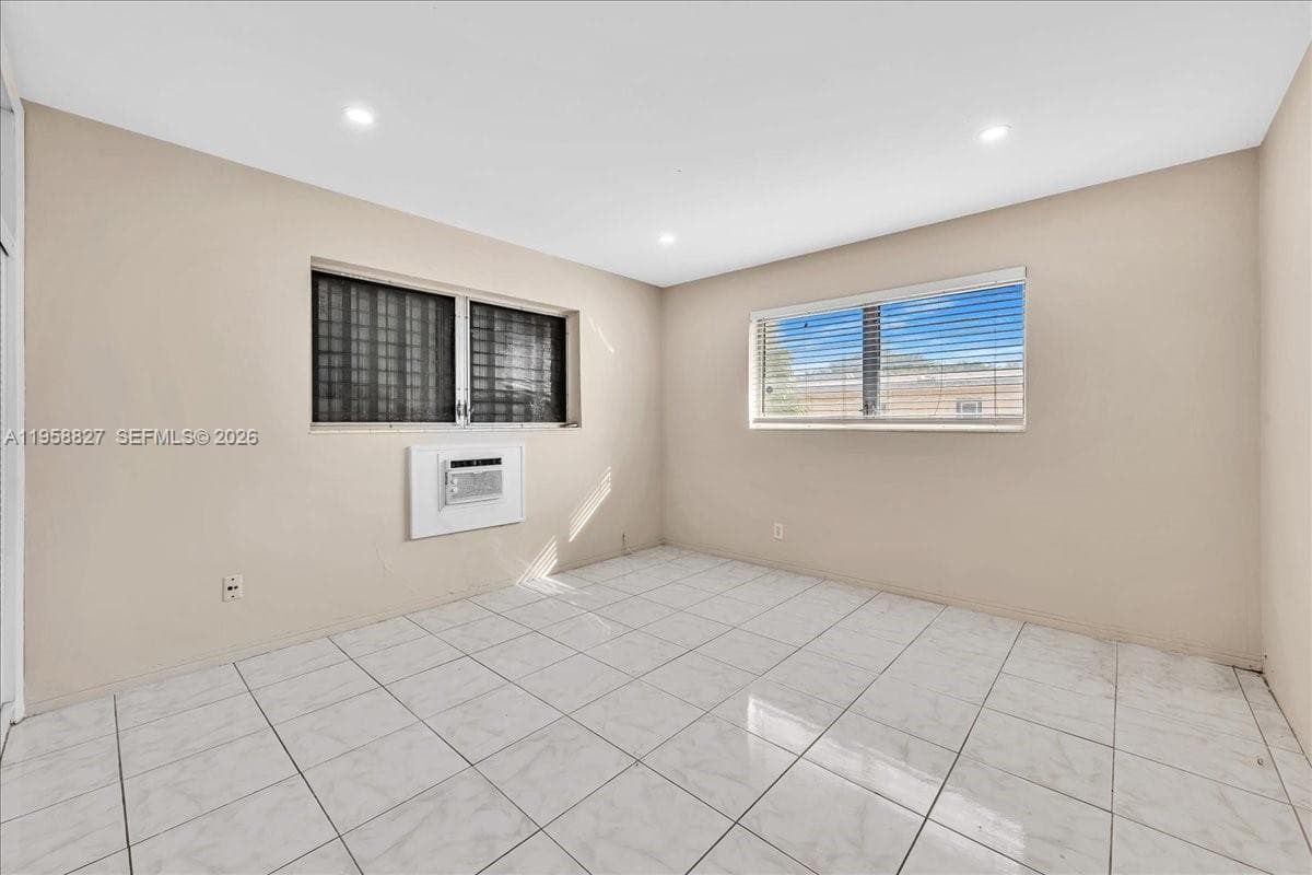 JEFFERSON APTS CO-OP · #9 in Hollywood - Photo 14