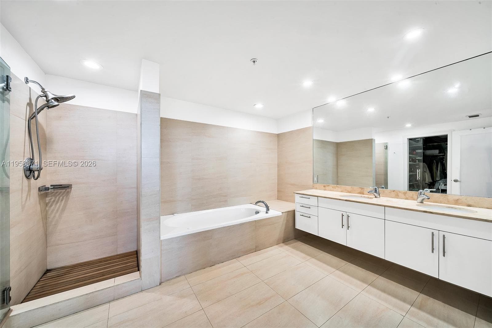BLUE BAY TOWER CONDO · #1501 in North Bay Village - Photo 20