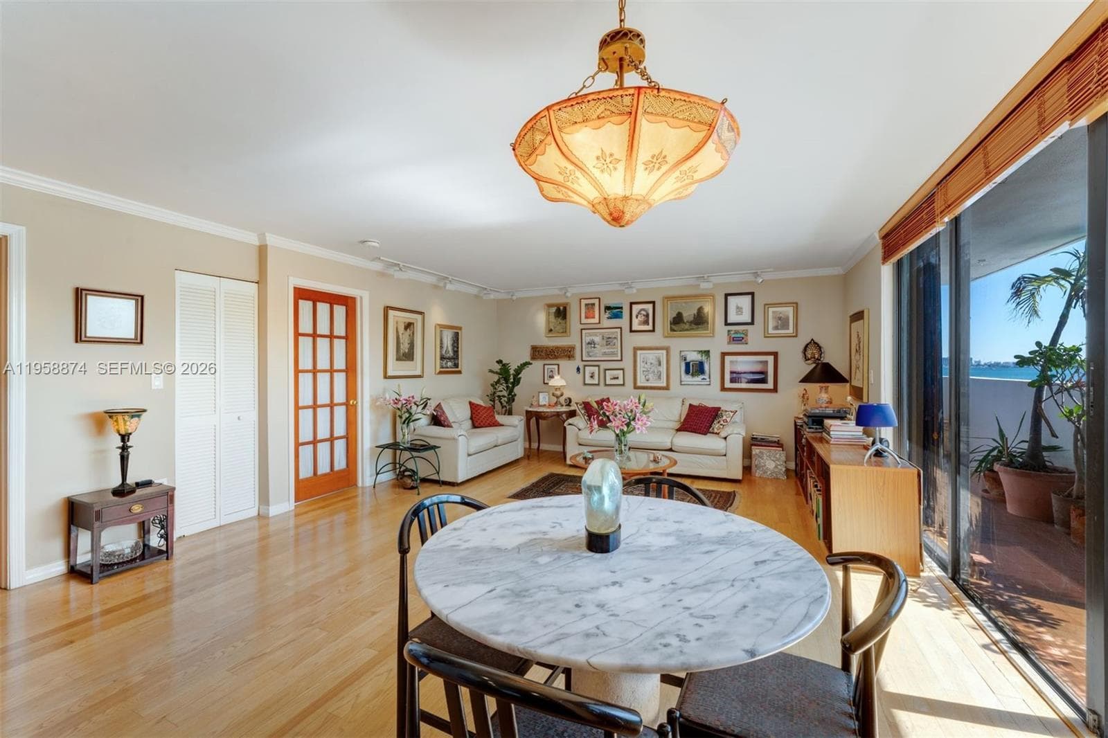 Dining / Living