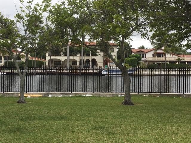 DE SOTO PARK SOUTH · #502 in Hallandale Beach - Photo 17