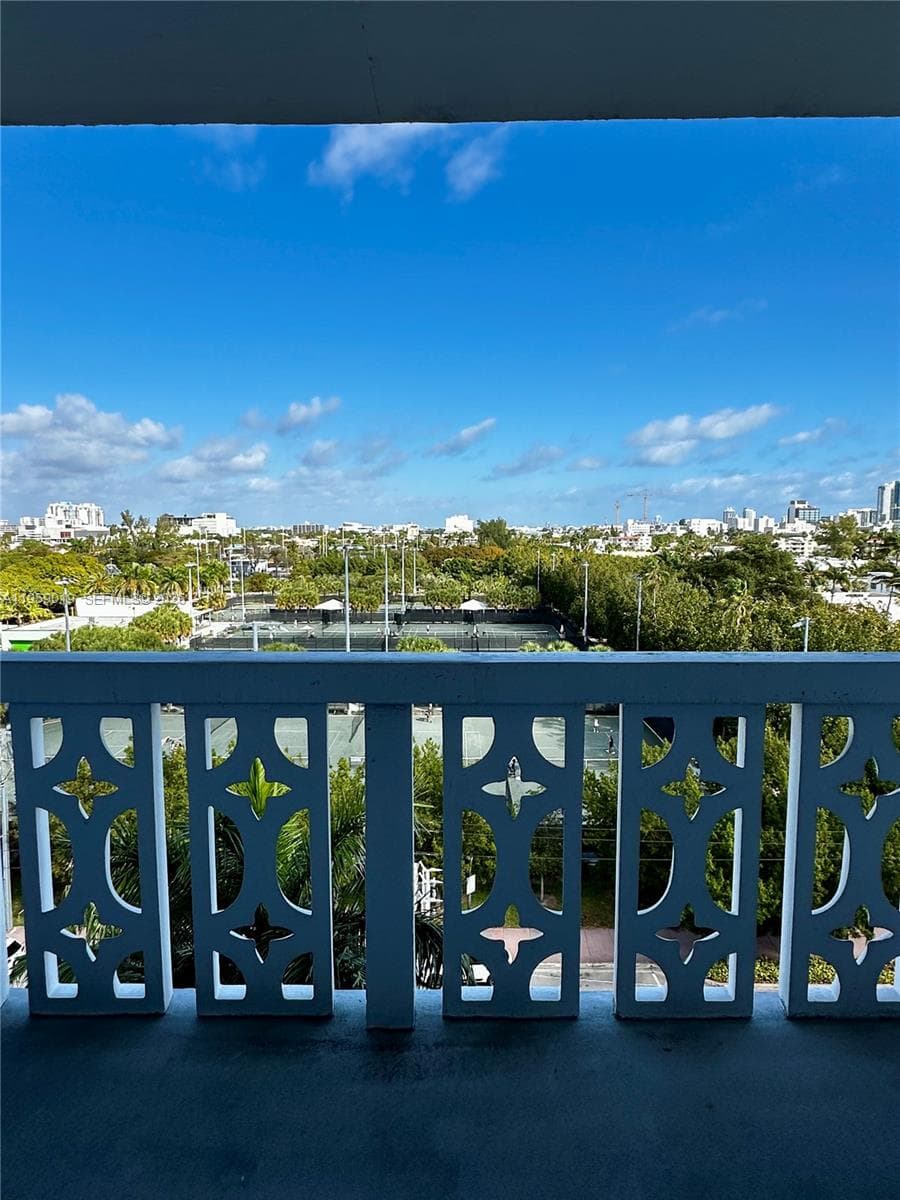 ADMIRAL TOWERS CONDO · #811 in Miami Beach - Photo 7