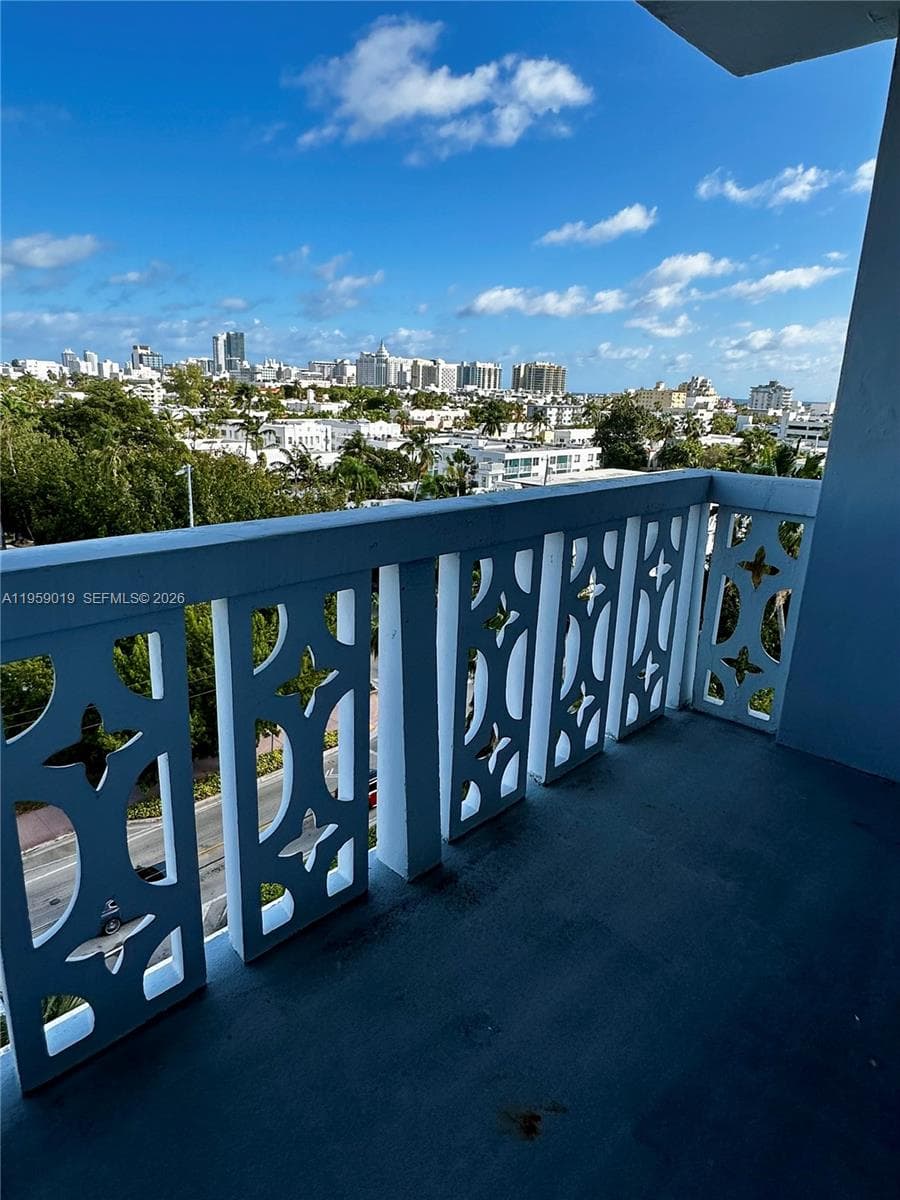 ADMIRAL TOWERS CONDO · #811 in Miami Beach - Photo 9