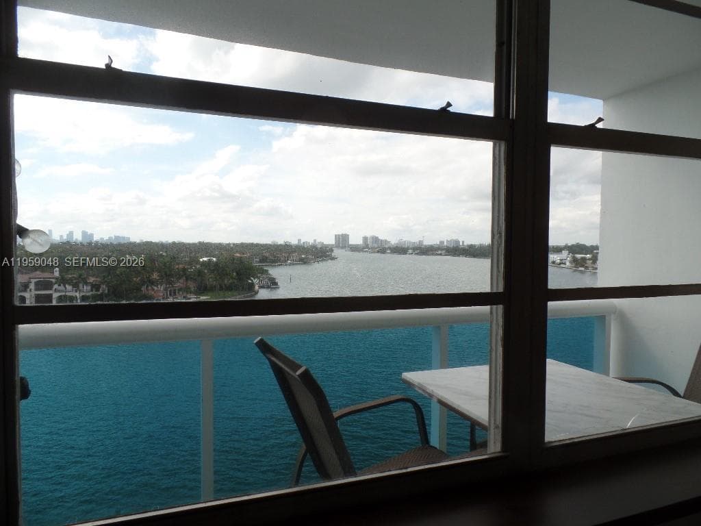 AQUASOL CONDO · #8F in Miami Beach - Photo 2