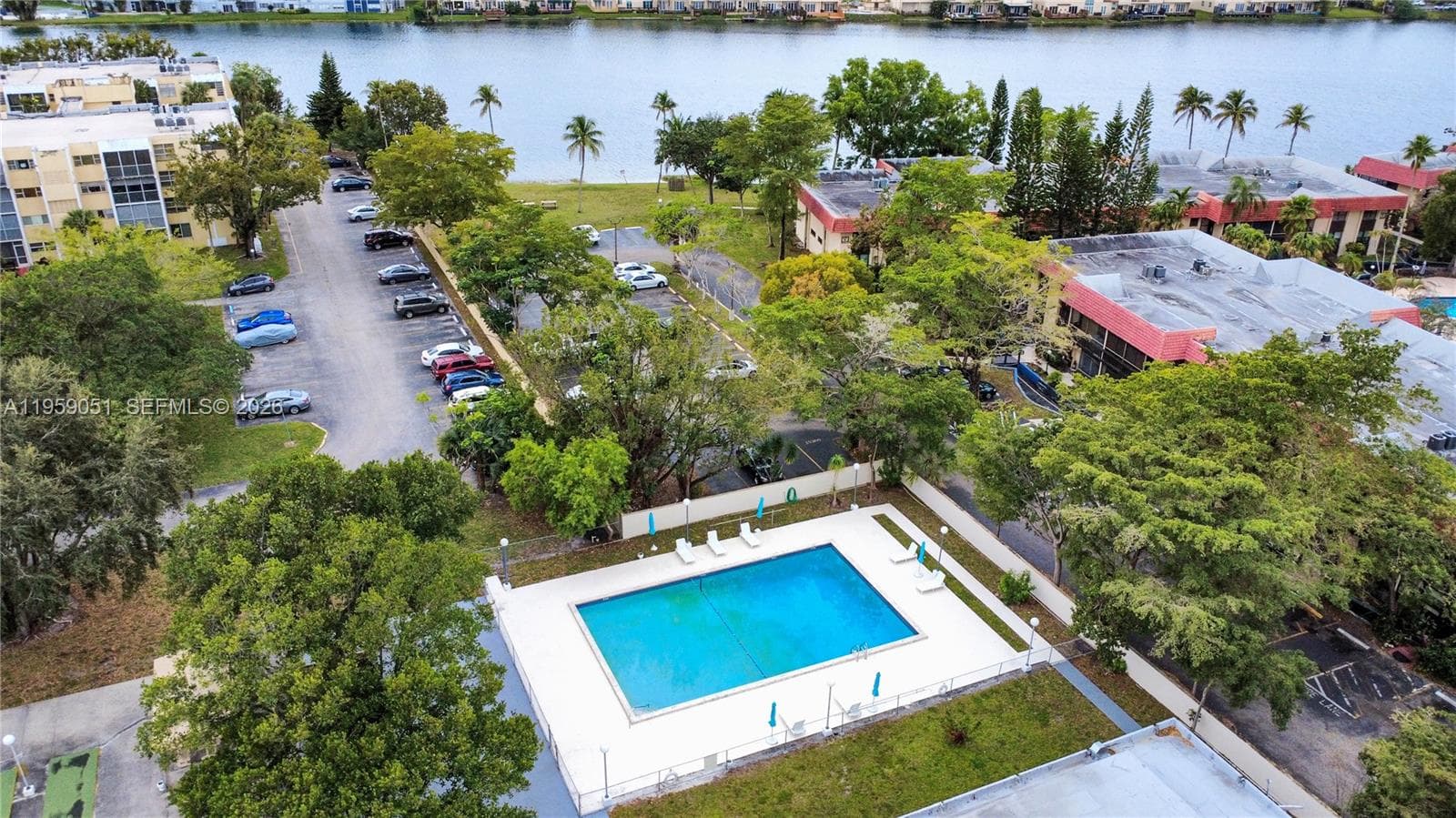 LAKE PARK CONDO · #2F in Miami - Photo 21