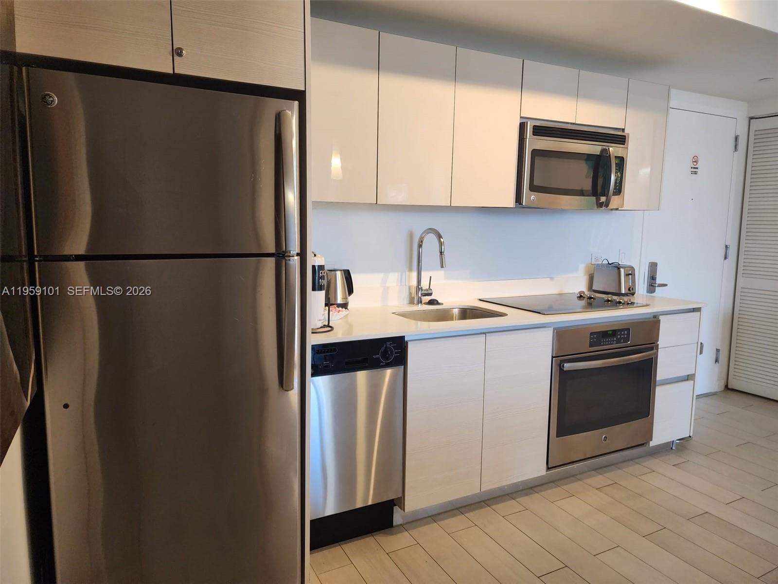 BEACHWALK CONDOMINIUM · #R805 in Hallandale Beach - Photo 11