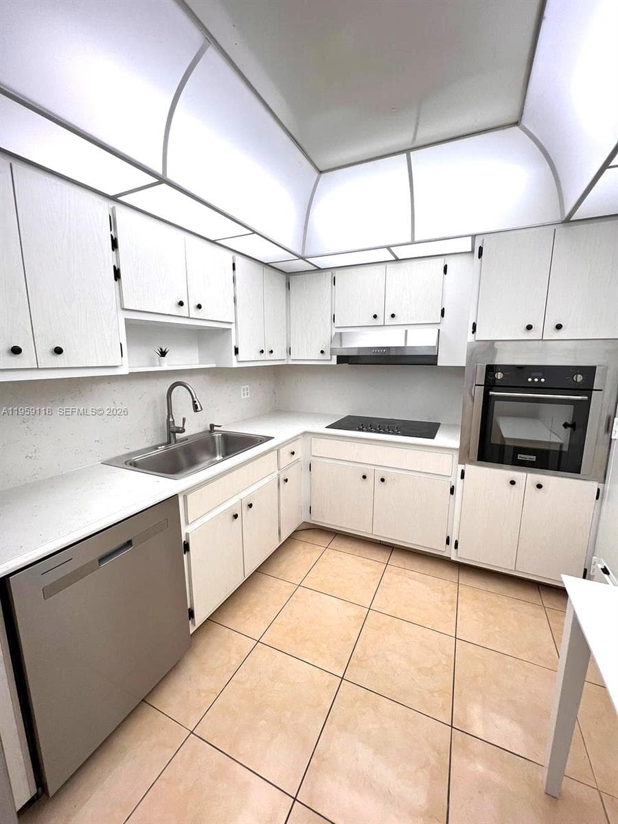 COASTAL TOWERS CONDO · #424 in Sunny Isles Beach - Photo 27