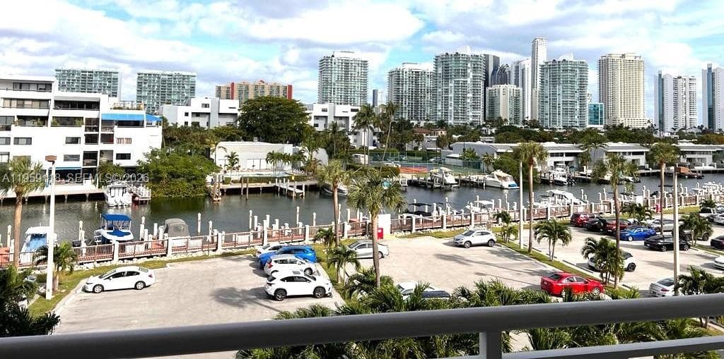 COASTAL TOWERS CONDO · #424 in Sunny Isles Beach - Photo 15