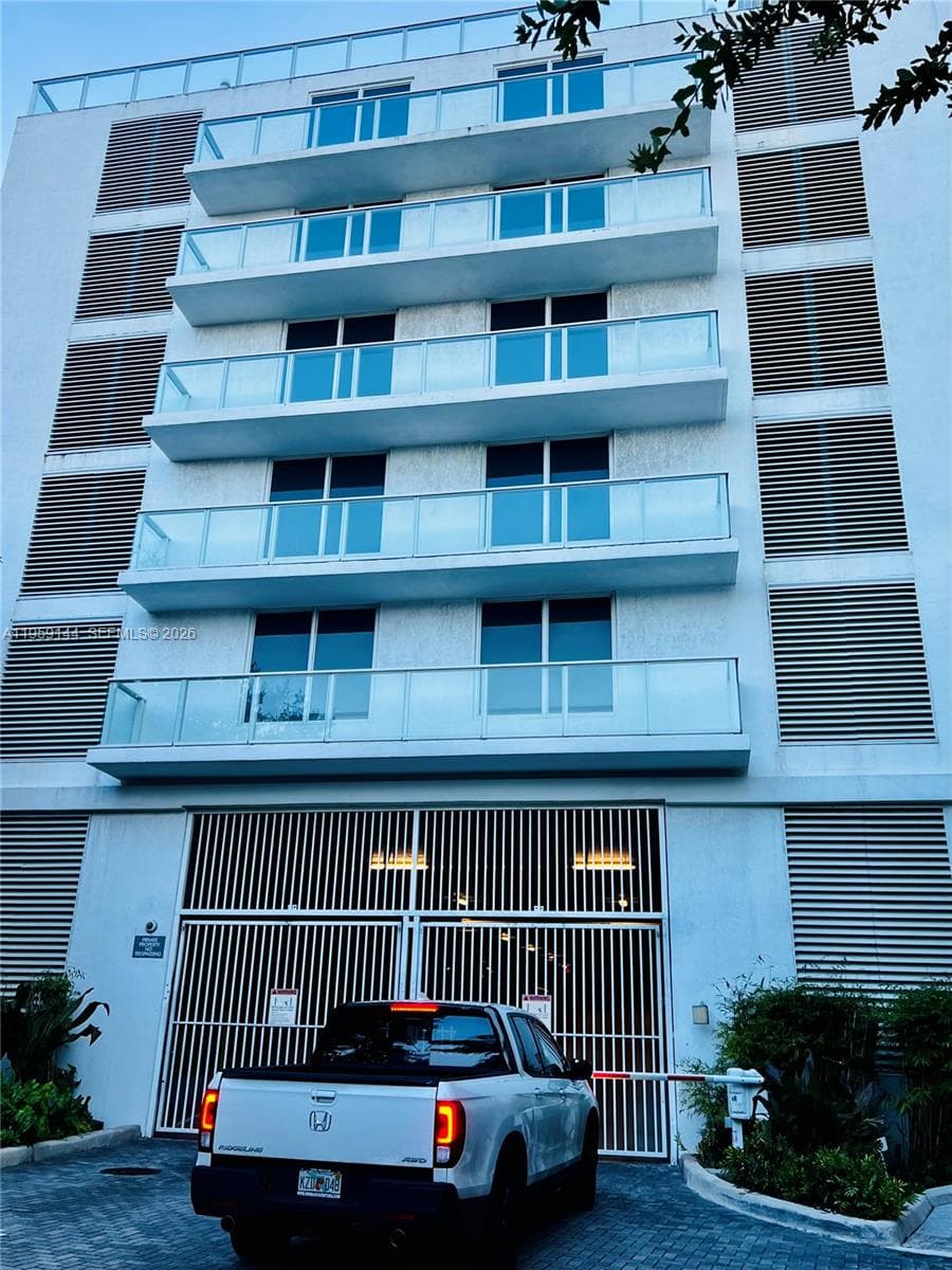 Baltus House · #1618 in Miami - Photo 16