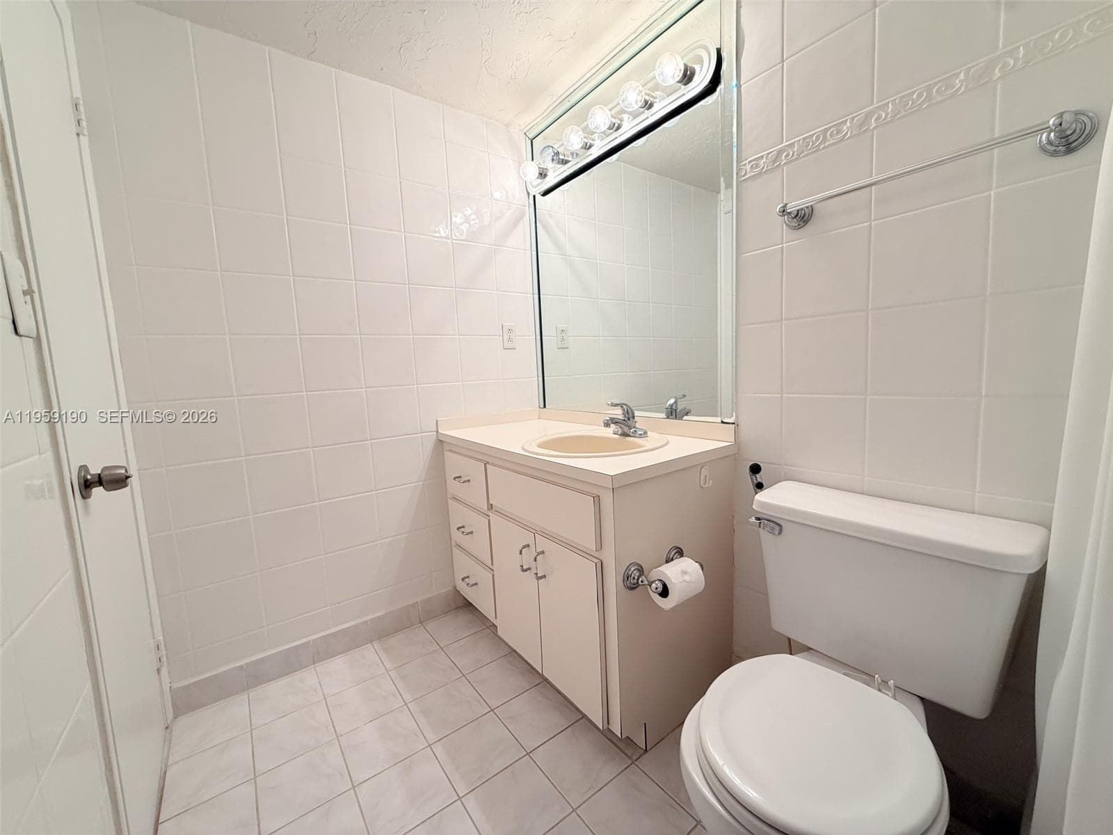 ROYAL EMBASSY CONDO · #6J in Miami Beach - Photo 22
