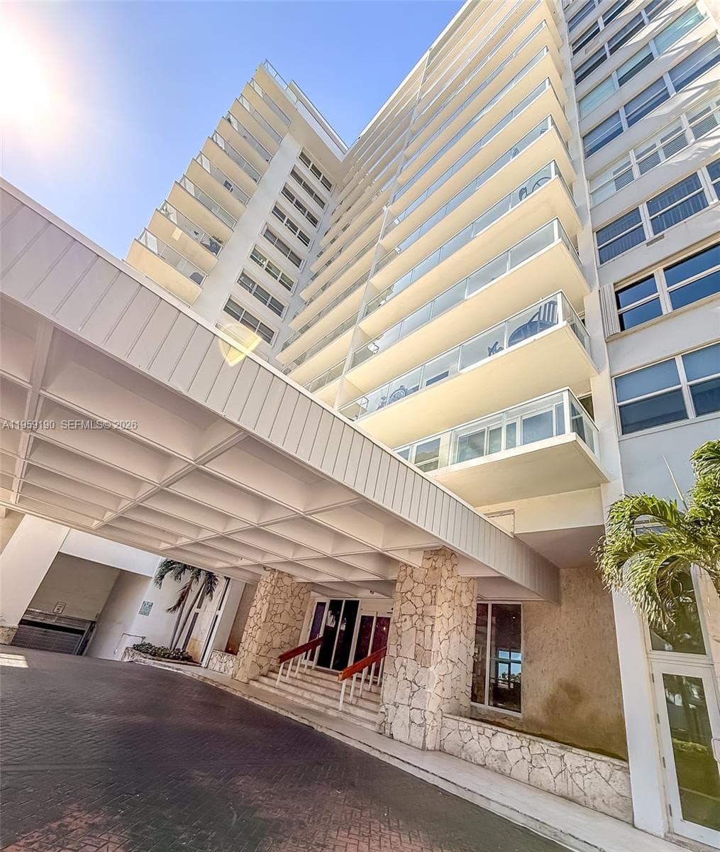 ROYAL EMBASSY CONDO · #6J in Miami Beach - Photo 1