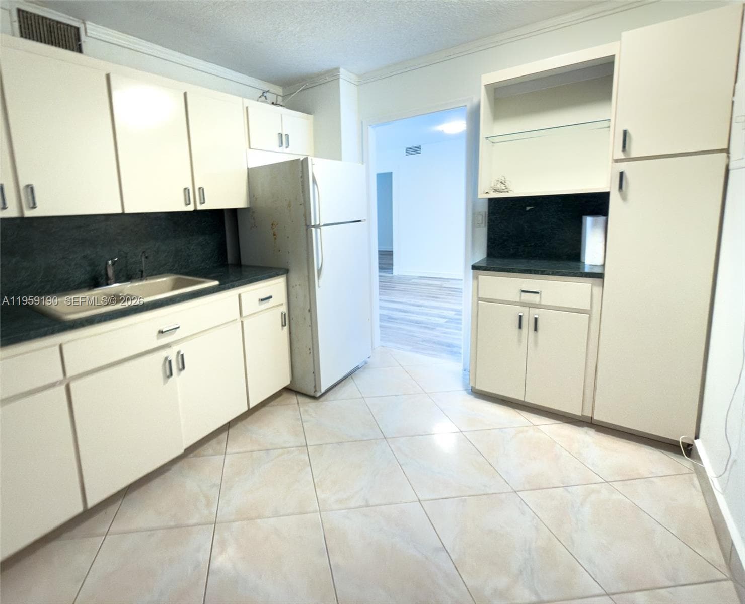 ROYAL EMBASSY CONDO · #6J in Miami Beach - Photo 19