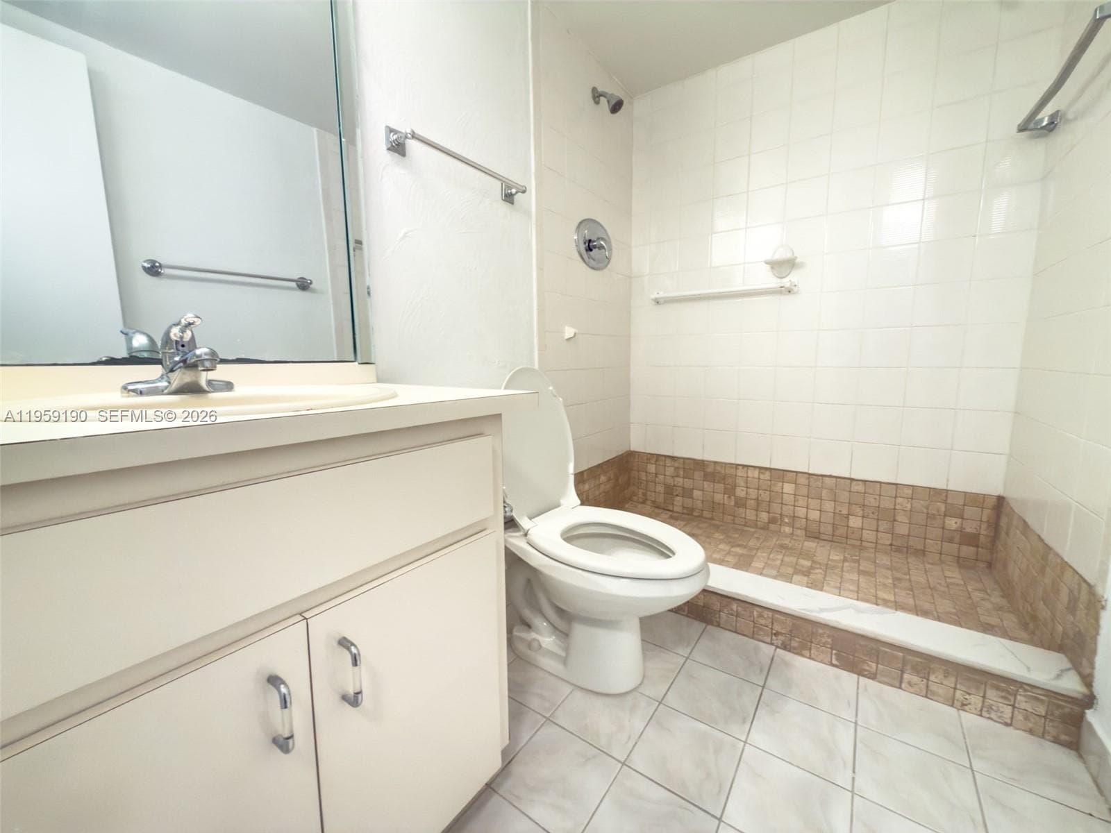 ROYAL EMBASSY CONDO · #6J in Miami Beach - Photo 25