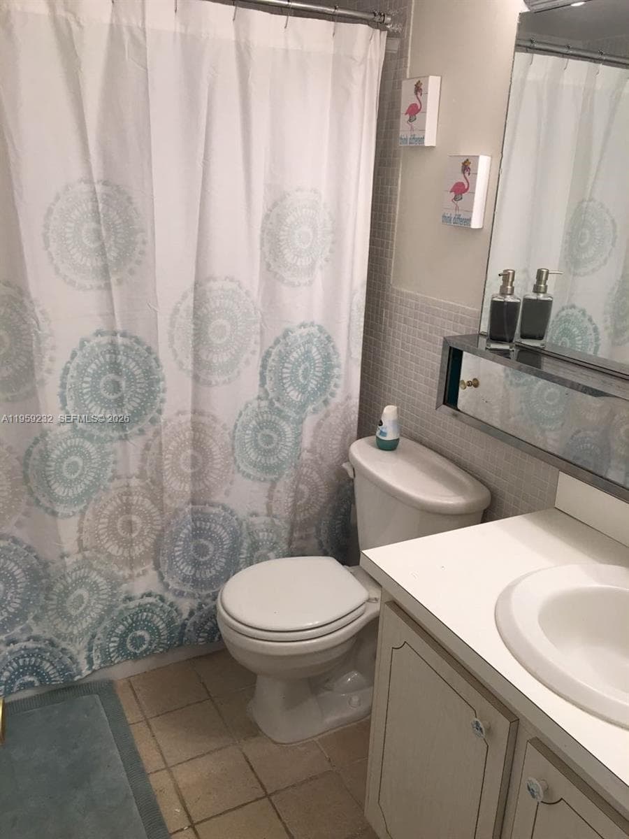 white house · #611 in North Miami Beach - Photo 13